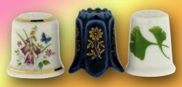  Porzellanfingerhte mit Blumenmotiven aus aller Welt